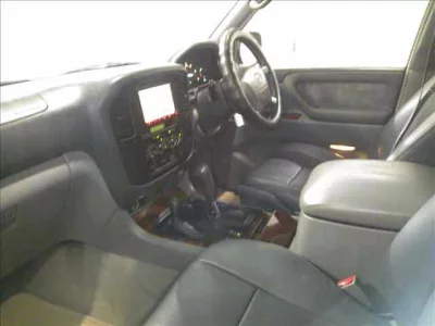TOYOTA LAND CRUISER 100