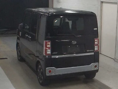 DAIHATSU WAKE