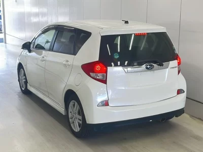 SUBARU TREZIA