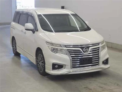 NISSAN ELGRAND