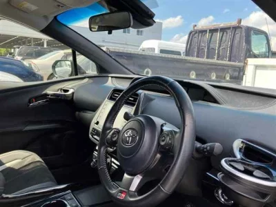 TOYOTA PRIUS PHV