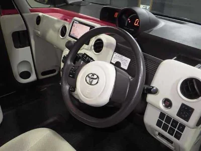 TOYOTA PORTE