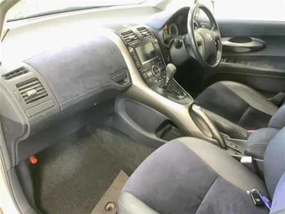 TOYOTA BLADE