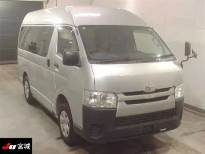 TOYOTA REGIUS VAN