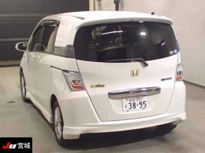 HONDA FREED SPIKE