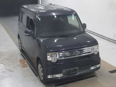 TOYOTA PIXIS SPACE