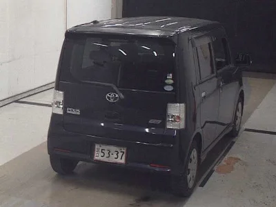 TOYOTA PIXIS SPACE