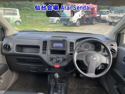 Nissan AD