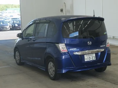 HONDA FREED HYBRID