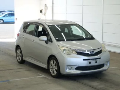 SUBARU TREZIA