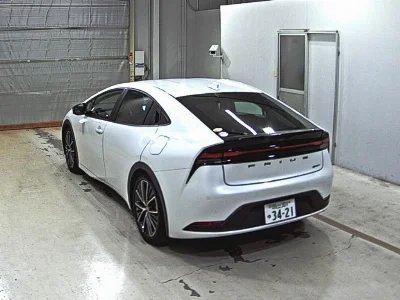 TOYOTA PRIUS