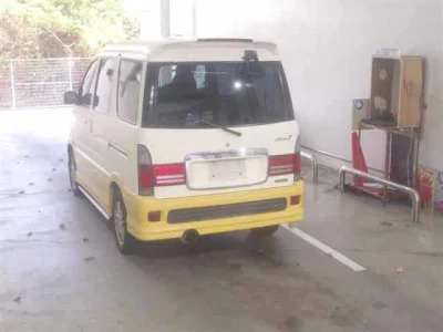 DAIHATSU ATRAI 7