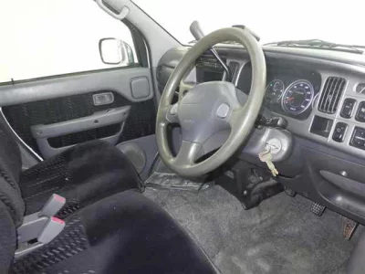 DAIHATSU ATRAI 7