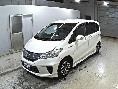 HONDA FREED HYBRID