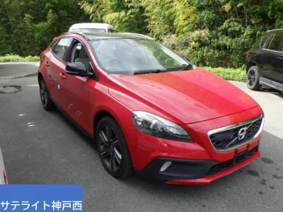 VOLVO V40