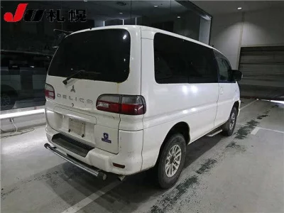 MITSUBISHI DELICA SPACE GEAR