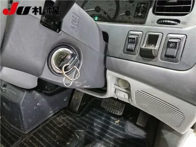 MITSUBISHI DELICA SPACE GEAR
