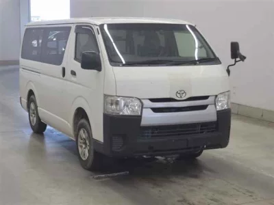 TOYOTA HIACE VAN