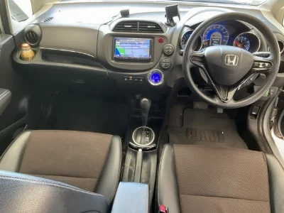 HONDA FIT SHUTTLE HYBRID