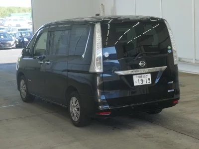 NISSAN SERENA