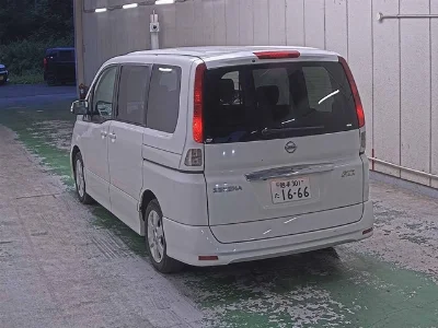 NISSAN SERENA