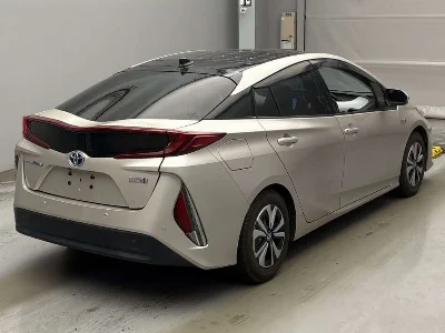TOYOTA PRIUS PHV
