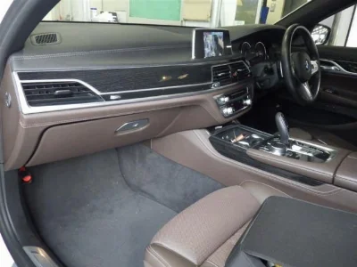 BMW 7 SERIES