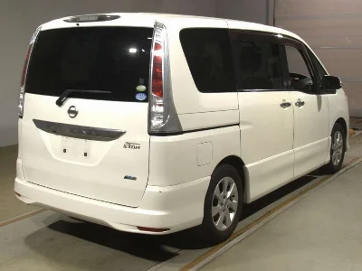 NISSAN SERENA