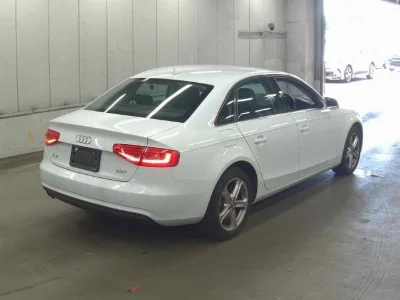 AUDI A4 AVANTE