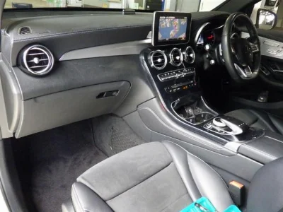 MERCEDES BENZ GLC