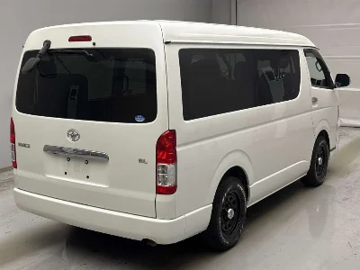 TOYOTA HIACE WAGON