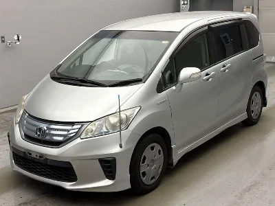 HONDA FREED HYBRID