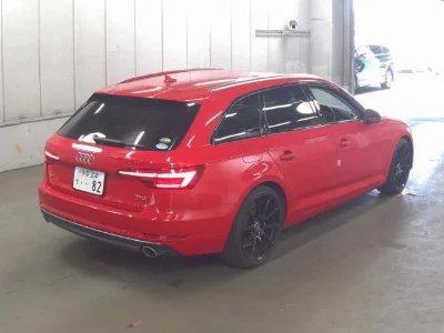 AUDI A4 AVANTE