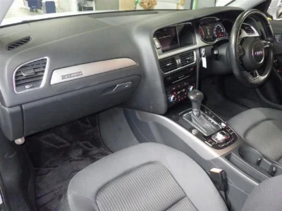 AUDI A4 AVANTE