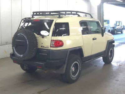 TOYOTA FJ CRUISER