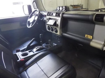 TOYOTA FJ CRUISER