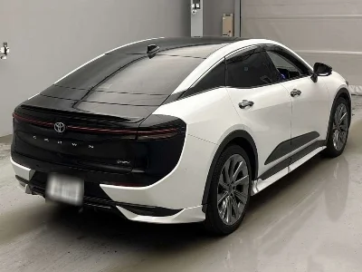 TOYOTA CROWN CROSSOVER