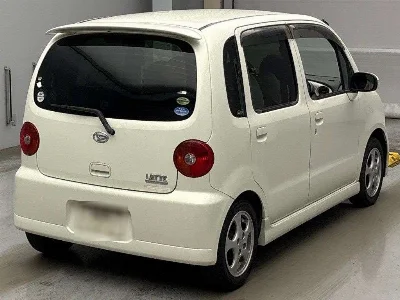DAIHATSU MOVE LATTE