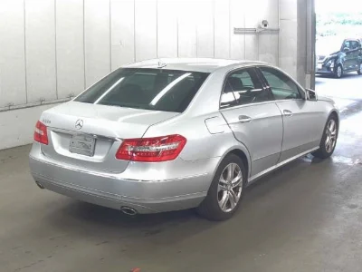 MERCEDES BENZ E CLASS