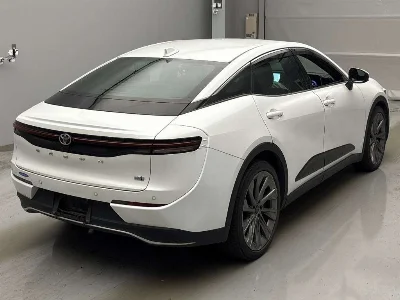 TOYOTA CROWN CROSSOVER