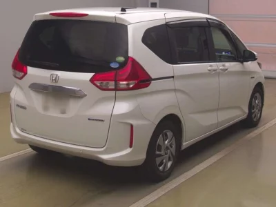 HONDA FREED HYBRID