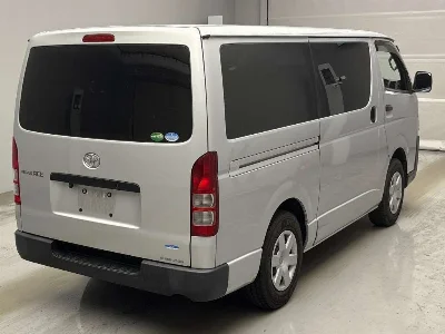 TOYOTA REGIUS VAN