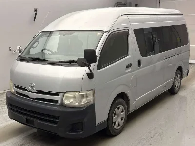 TOYOTA REGIUS VAN