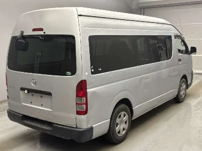 TOYOTA REGIUS VAN