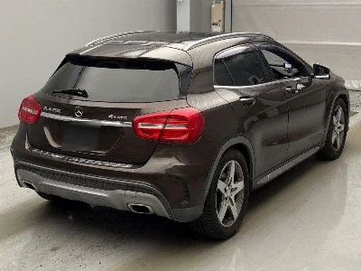 MERCEDES BENZ GLA