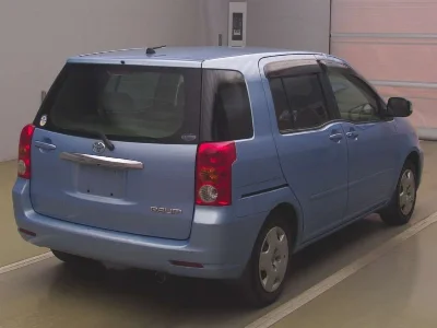 TOYOTA RAUM