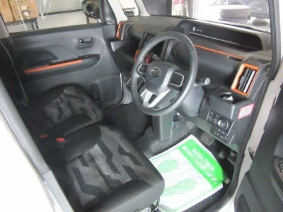 DAIHATSU TANTO FUN CROSS