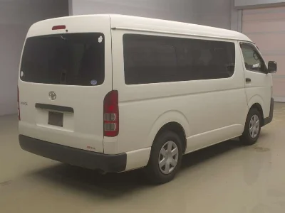 TOYOTA HIACE WAGON