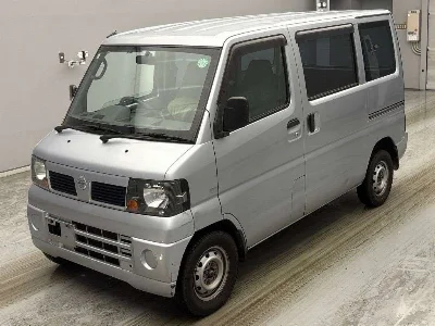 NISSAN CLIPPER VAN