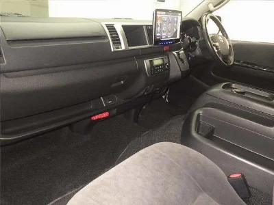 TOYOTA HIACE